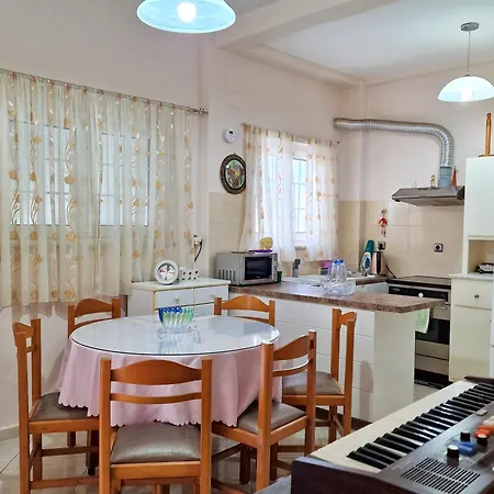 Nik Cougar Apartmnet Ermoupoli