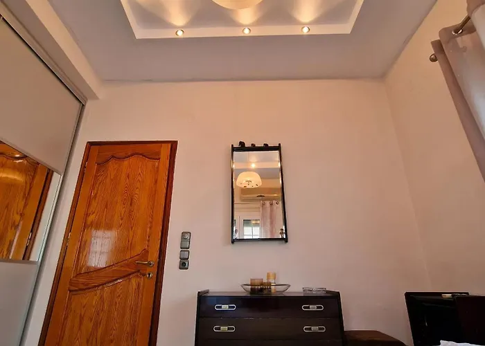 Nick Cougar Apartmnet