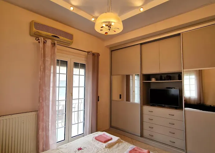 Nick Cougar Apartmnet