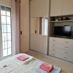 Nick Cougar Apartmnet Lägenhet Ermoupoli