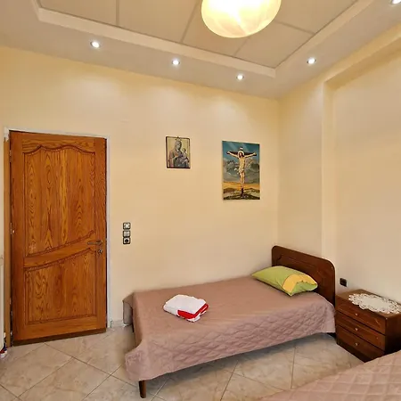 Nick Cougar Apartmnet Ermoupoli