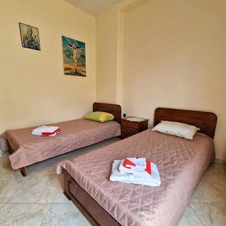 Nick Cougar Apartmnet Daire Ermoupoli