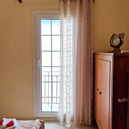 Nick Cougar Apartmnet Daire