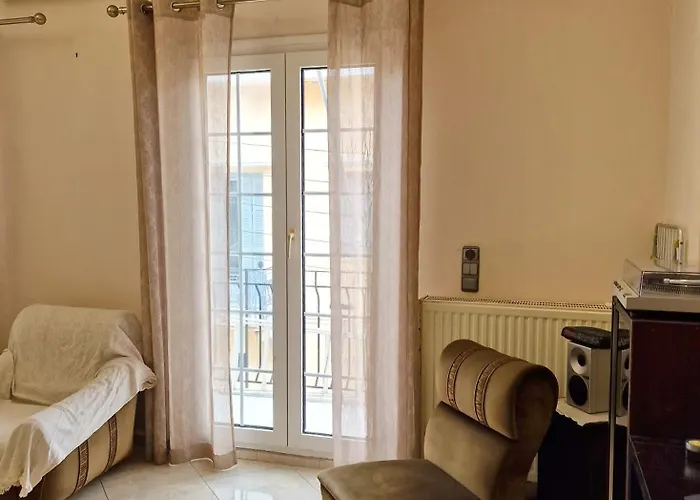 Nick Cougar Apartmnet *