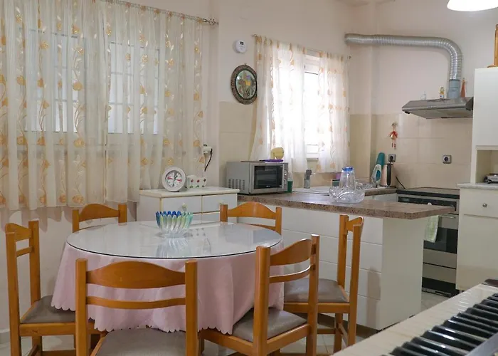 Nick Cougar Apartmnet Apartamento Ermoupoli